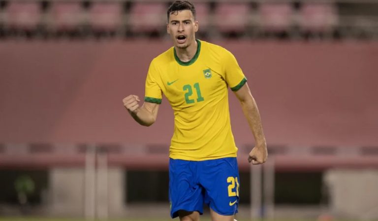 Sem Raphinha, Martinelli se coloca à disposição no ataque do Brasil