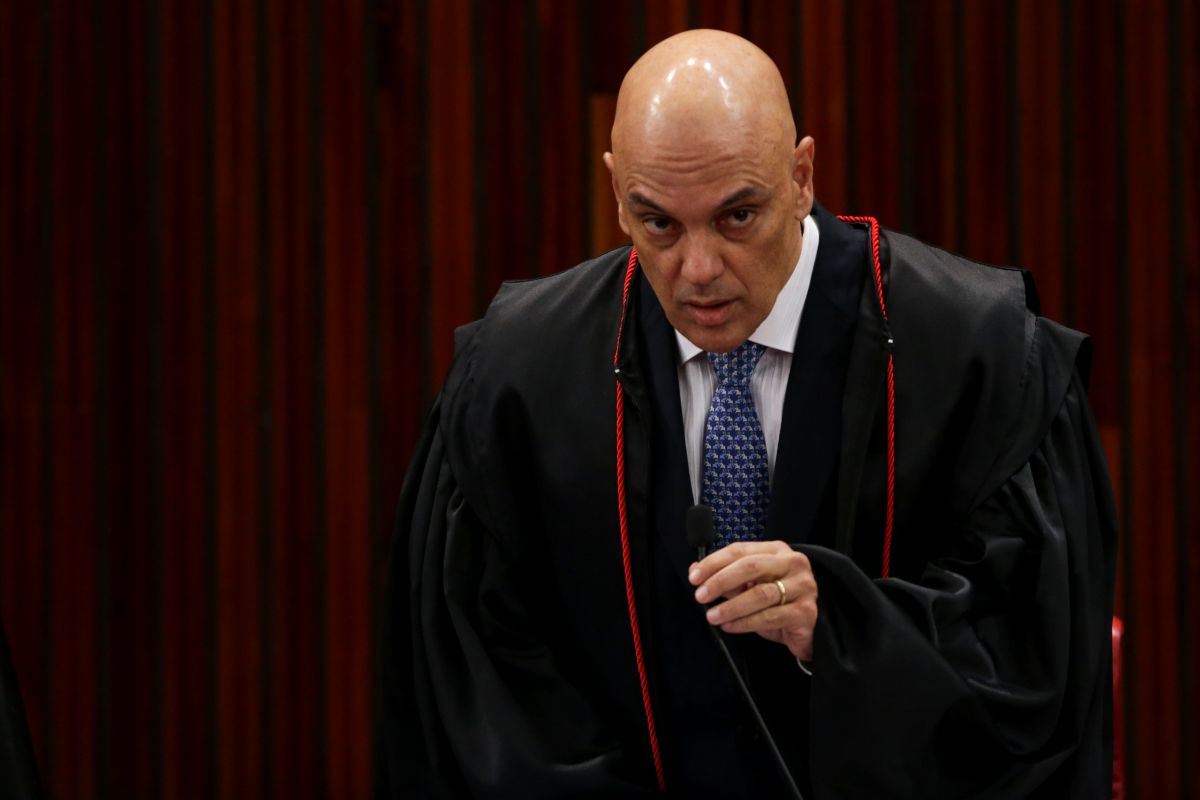 Alexandre de Moraes Alexandre de Moraes, durante sessão que retoma o julgamento da ação que pede a inelegibilidade de Jair Bolsonaro e de Walter Braga Netto Foto: Marcelo Camargo/Agência Brasil