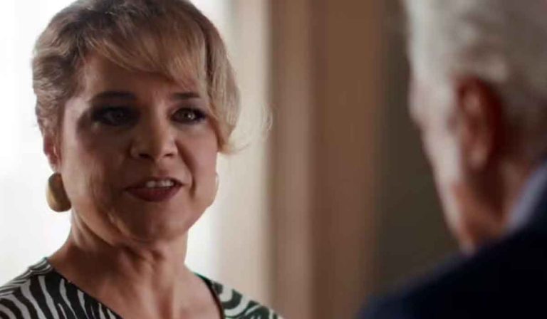 Atriz da Globo desabafa sobre retirada das mamas após descoberta de condição rara