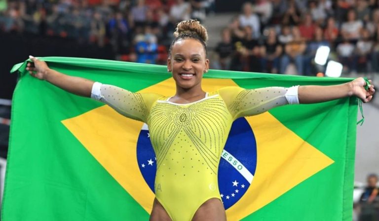 Equipe nega romance de Rebeca Andrade após especulações