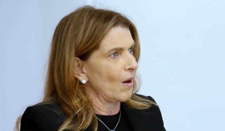 Chefona da Band rompe silêncio após afastamento de apresentador na emissora