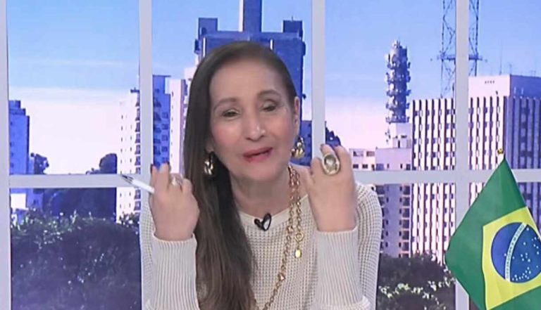 Sonia Abrão anuncia gravidez de famosa e desabafa: “Emocionada!”