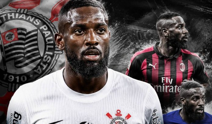 Tiemoué Bakayoko no Corinthians - Foto: Reprodução