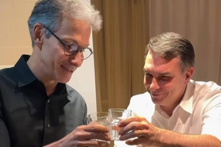 Romeu Zema se reconcilia com Flávio Bolsonaro e confirma união para derrotar Lula