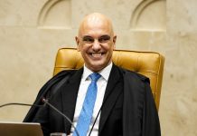 Decisão de Moraes sobre IA de Bolsonaro causa mal-estar no TSE