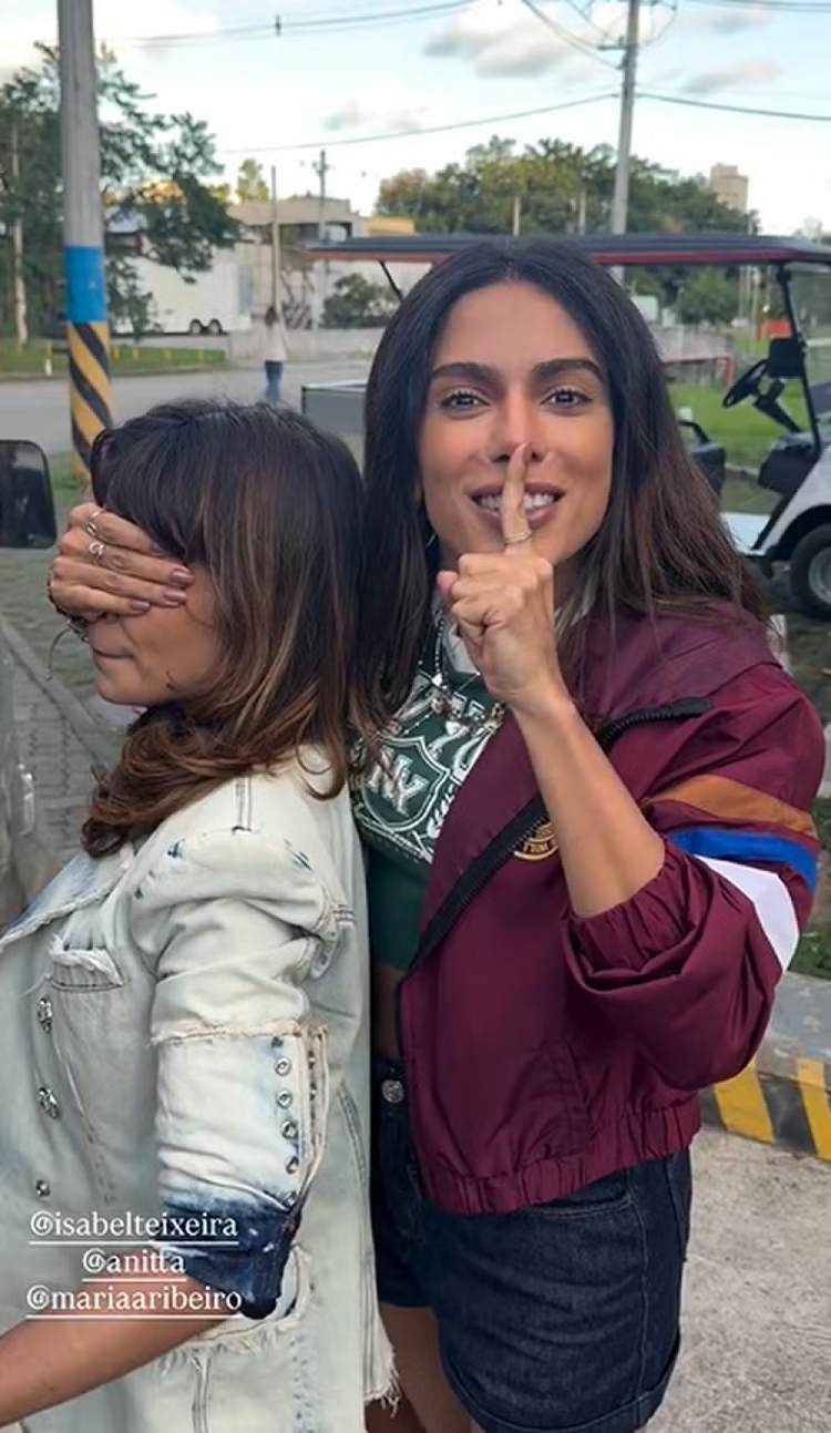 Maria Ribeiro e Anitta Maria Ribeiro e Anitta