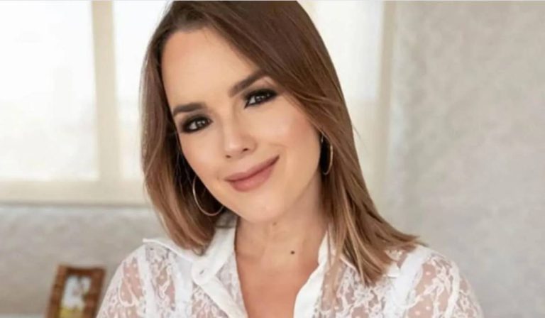 Cantora Thaeme é internada e passa por cirurgia
