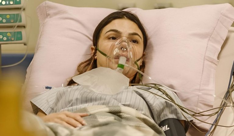 Isis Valverde passa mal após refeição e desabafa: “Tô bem mal”