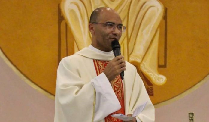 Padre Françóa - Foto: Redes sociais Padre Françóa - Foto: Redes sociais