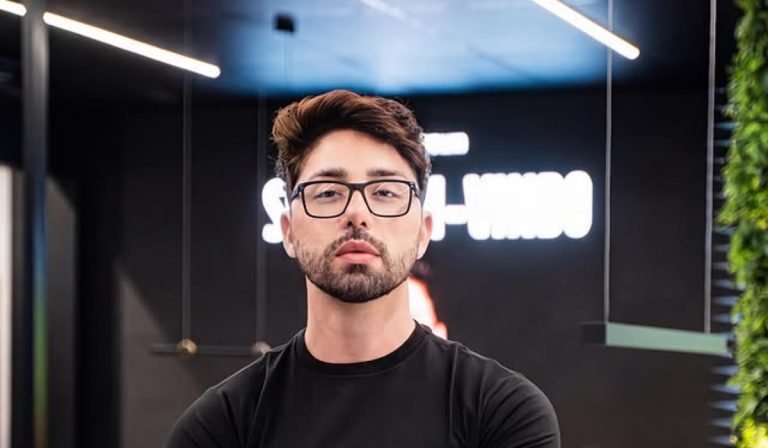 Rico Melquiades desiste da política e fecha contrato com emissora