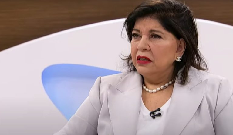 Roberta Miranda relembra suspeita de câncer e mostra exame