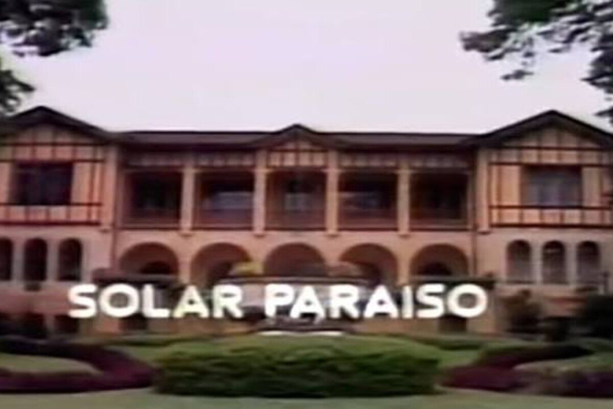 'Solar Paraíso' foi exibida pelo SBT quando ainda era TVS - Foto: Reprodução/Internet 'Solar Paraíso' foi exibida pelo SBT quando ainda era TVS - Foto: Reprodução/Internet