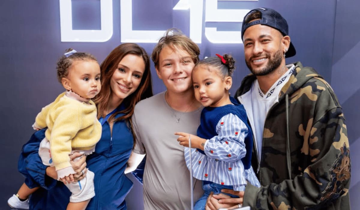 Neymar Jr. Bruna Biancardi, Davi Lucca, Mavie e Mel (Fonte: Instagram) Neymar Jr. Bruna Biancardi, Davi Lucca, Mavie e Mel (Fonte: Instagram)