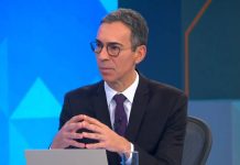 Coadjuvante em Sabatinas, César Tralli corre risco de perder comando dos Debates na Globo