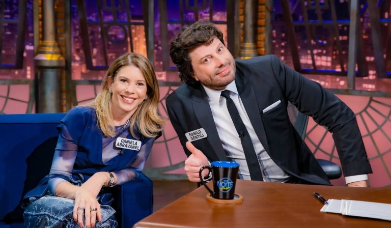 The Noite celebra 45 anos do SBT com histórias dos bastidores de grandes sucessos da emissora
