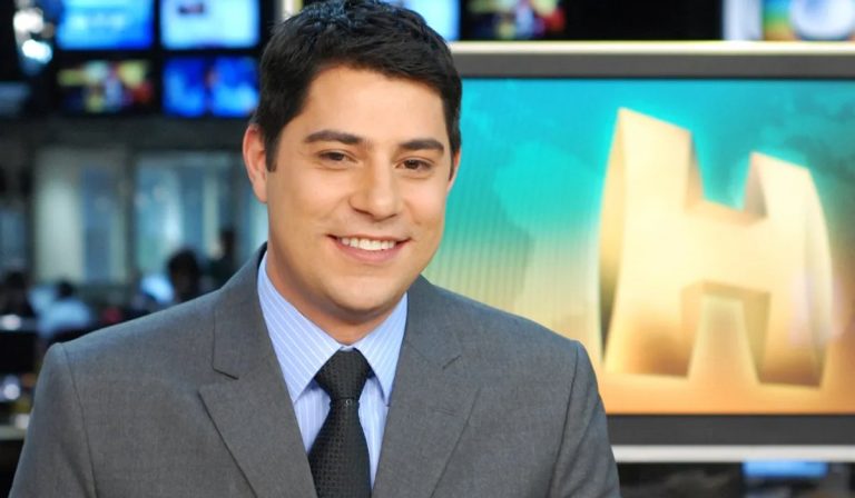 Evaristo Costa anuncia que vai produzir “conteúdo adulto”