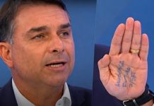 Na Globo, Flávio leva “cola” na mão; veja o que estava escrito!