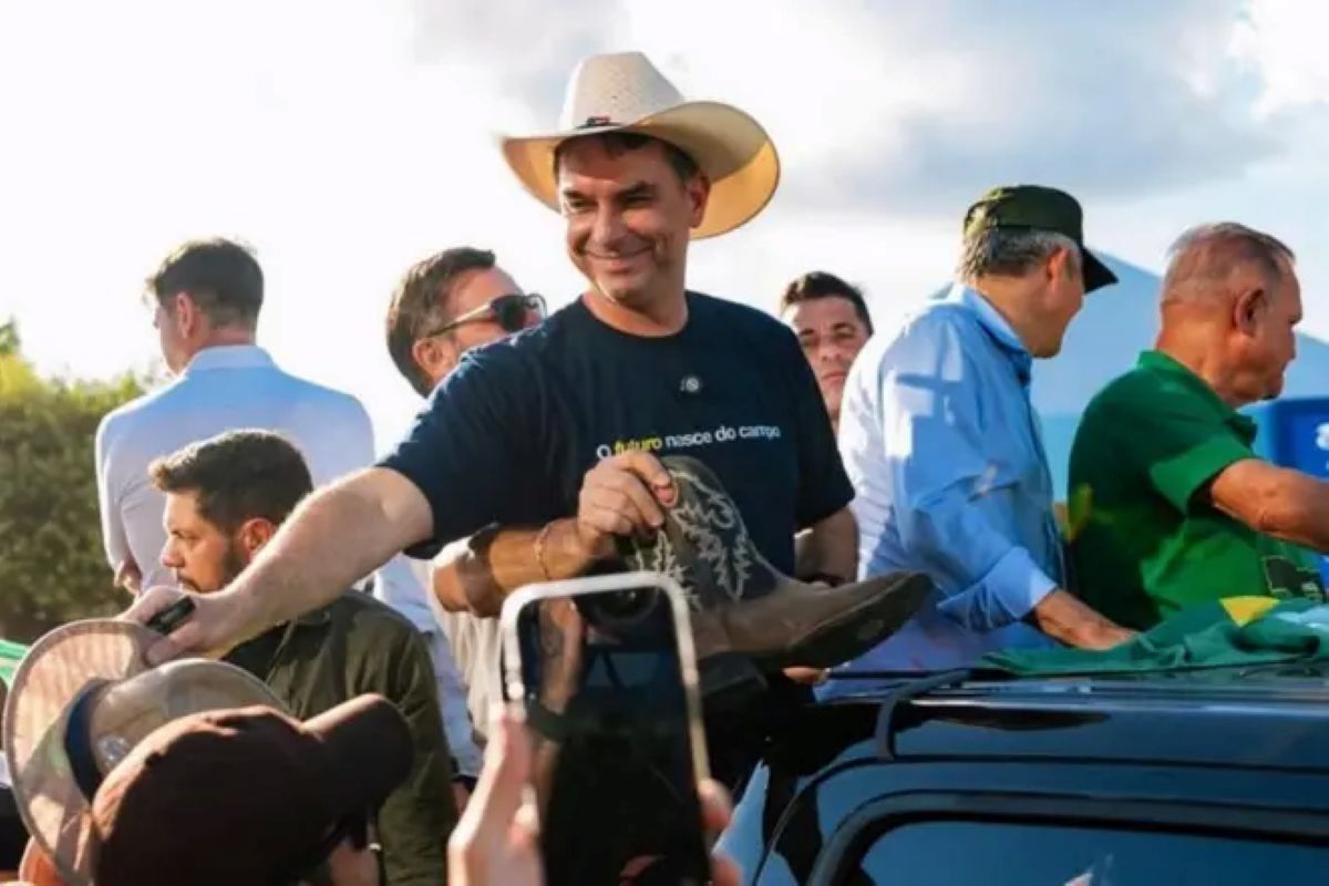 Flávio Bolsonaro Reprodução / @flaviobolsonaro Flávio Bolsonaro Reprodução / @flaviobolsonaro