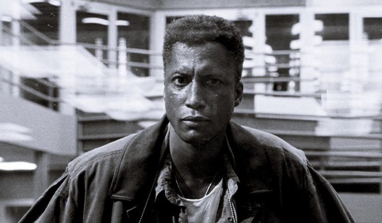 Morre aos 70 anos Michael Wright, ator de “Oz”