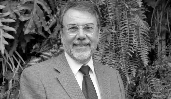 Morre Carlos Monforte
