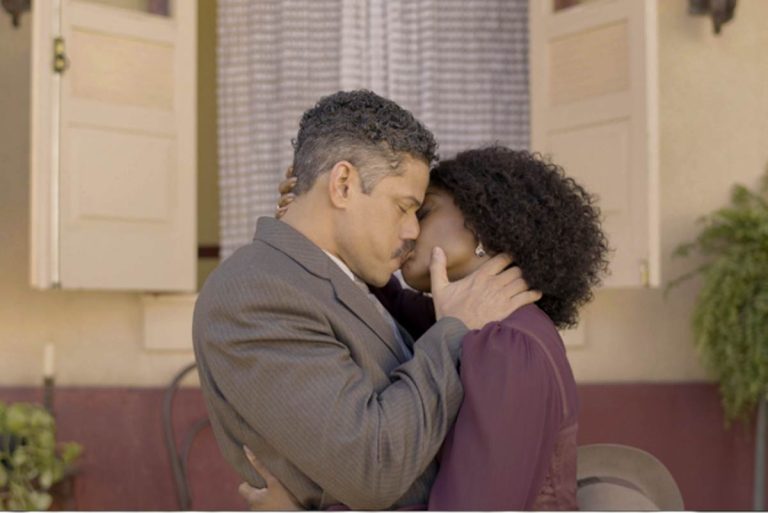 A Nobreza do Amor: Onildo se declara e beija Niara