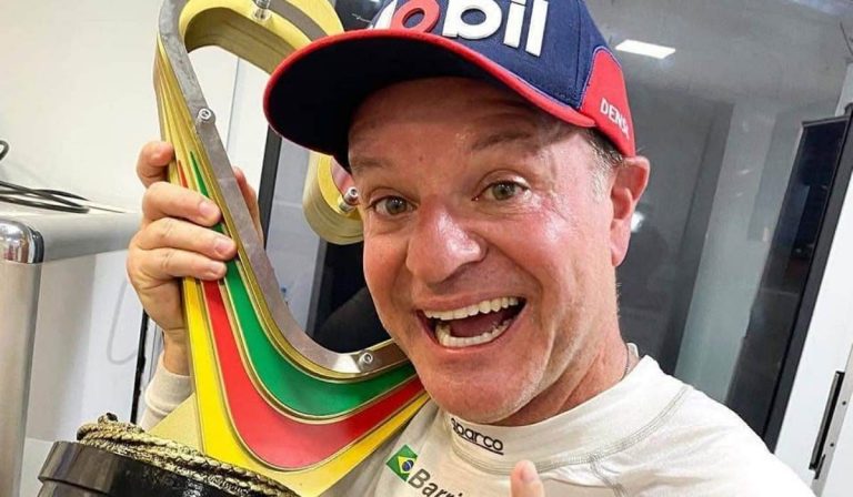 Rubens Barrichello anuncia volta às corridas: “Sinto falta”