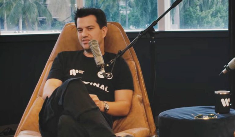 Sertanejo Hugo, dupla de Guilherme, revela perda e vício
