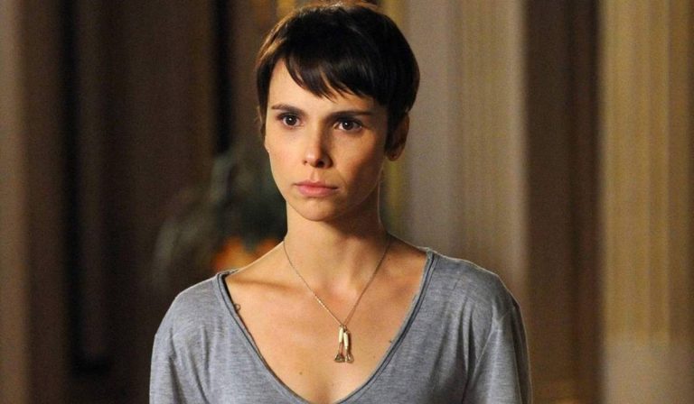 Débora Falabella assina contrato e estará em Avenida Brasil 2 na TV Globo