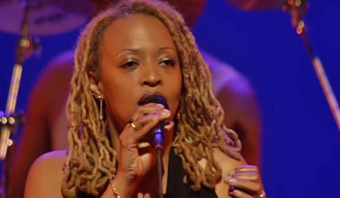 Cassandra Wilson Morre a cantora Cassandra Wilson - Foto: Canal North Sea Jazz Archive/Reprodução YouTube