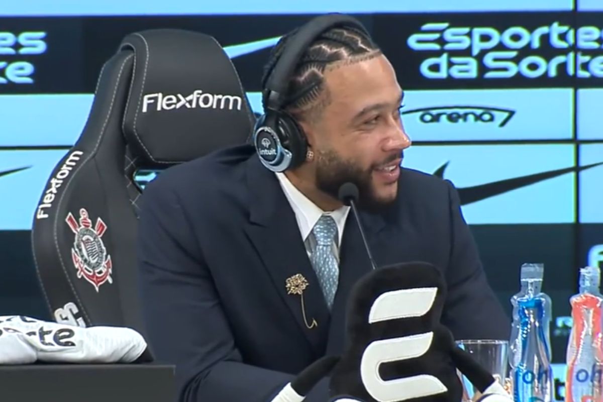 Depay no Corinthians - Foto YouTube Depay no Corinthians - Foto: YouTube