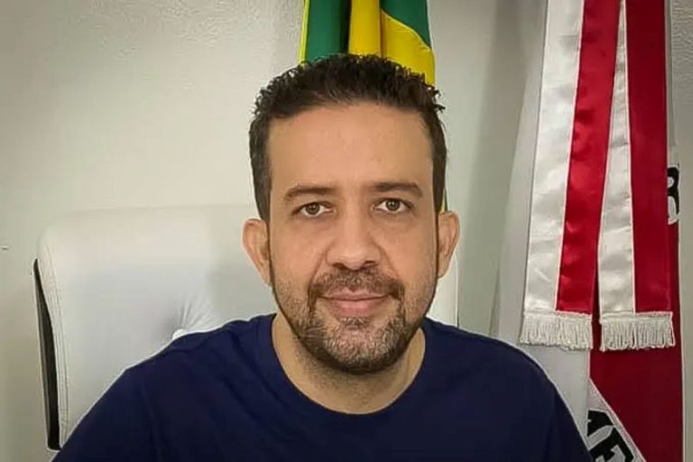 Janones comemora mudança radical na campanha de Lula: “O segredo é esse”