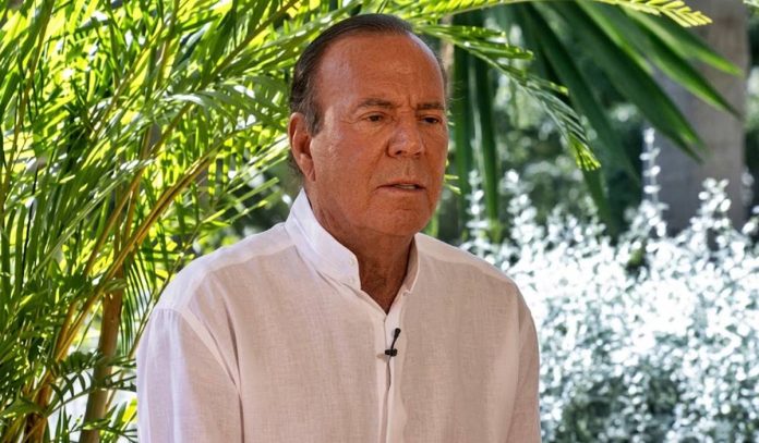 Cantor Julio Iglesias - Foto: Reprodução Fantástico/TV Globo