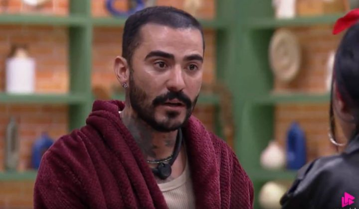 Mayk Le&atilde;o e Ariela em A Fazenda 18