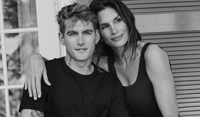 Presley Gerber e Cindy Cindy Crawford e o filho, Presley Gerber — Foto: Reprodução/Instagram