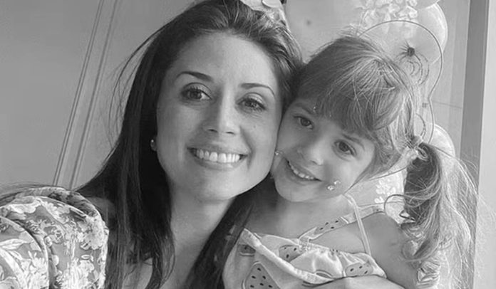 Cibelle e Vivian Savella