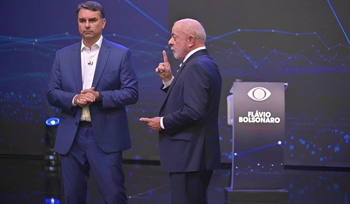 Flávio Bolsonaro e Lula Flávio Bolsonaro e Lula