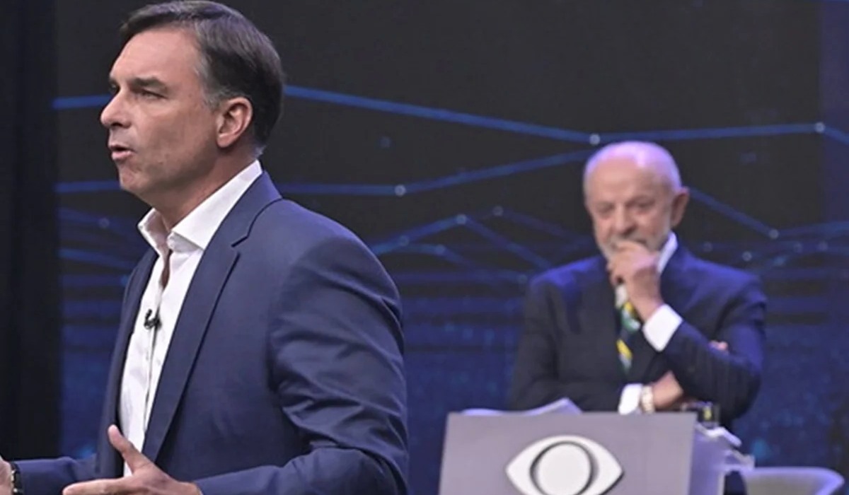 Flávio Bolsonaro e Lula Flávio Bolsonaro e Lula