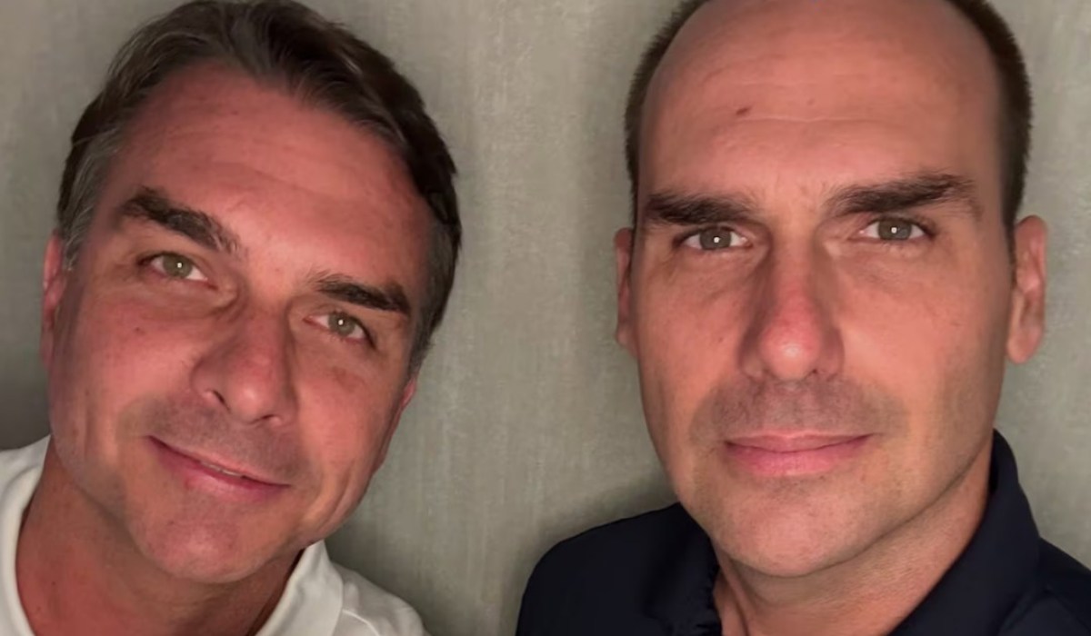 Flávio e Eduardo Bolsonaro Flávio e Eduardo Bolsonaro