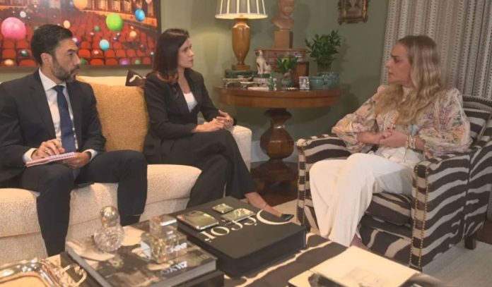 Roberta Luchsinger Iuri Pitta e Débora Bergamasco entrevistam Roberta Luchsinger - Foto: CNN Brasil/Divulgação