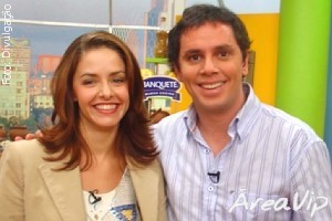 Bianca Rinaldi visita emissora de televisão no Chile