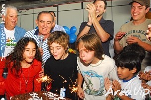 Renato Aragão faz pré-estréia de novo filme no aniversário do Espaço Criança Esperança