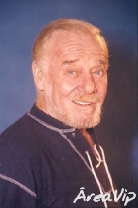 Morre o ator Serafim Gonzalez, o “Seu Quiqui” da novela Belíssima