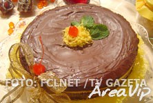 Receita de Bolo de Mel com cobertura de Chocolate