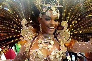 Duas Caras: Gislaine é a nova madrinha de bateria da Portelinha