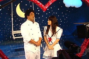 André Marques e Angélica se divertem na gravação de um clipe