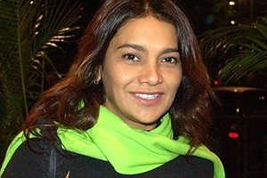 Dira Paes será uma mulher fogosa em Caminho das Índias