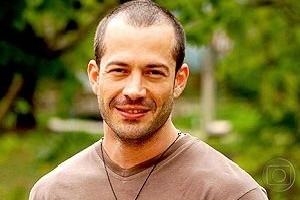 A Favorita: Damião sofre lesão medular em briga com Elias