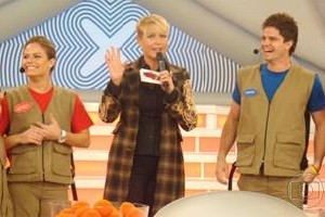 Ex-BBs Natália e Marcão gravam com Xuxa