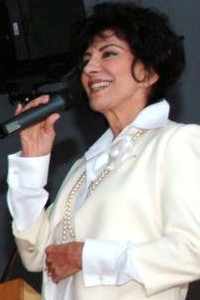 Marília Pêra é convidada para representar a classe artística brasileira em festa em Los Angeles