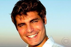 Thiago Lacerda ganha ação contra Roberto Manzoni